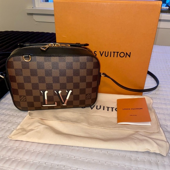 Louis Vuitton Santa Monica Crossbody Bag - Picture 14 of 15